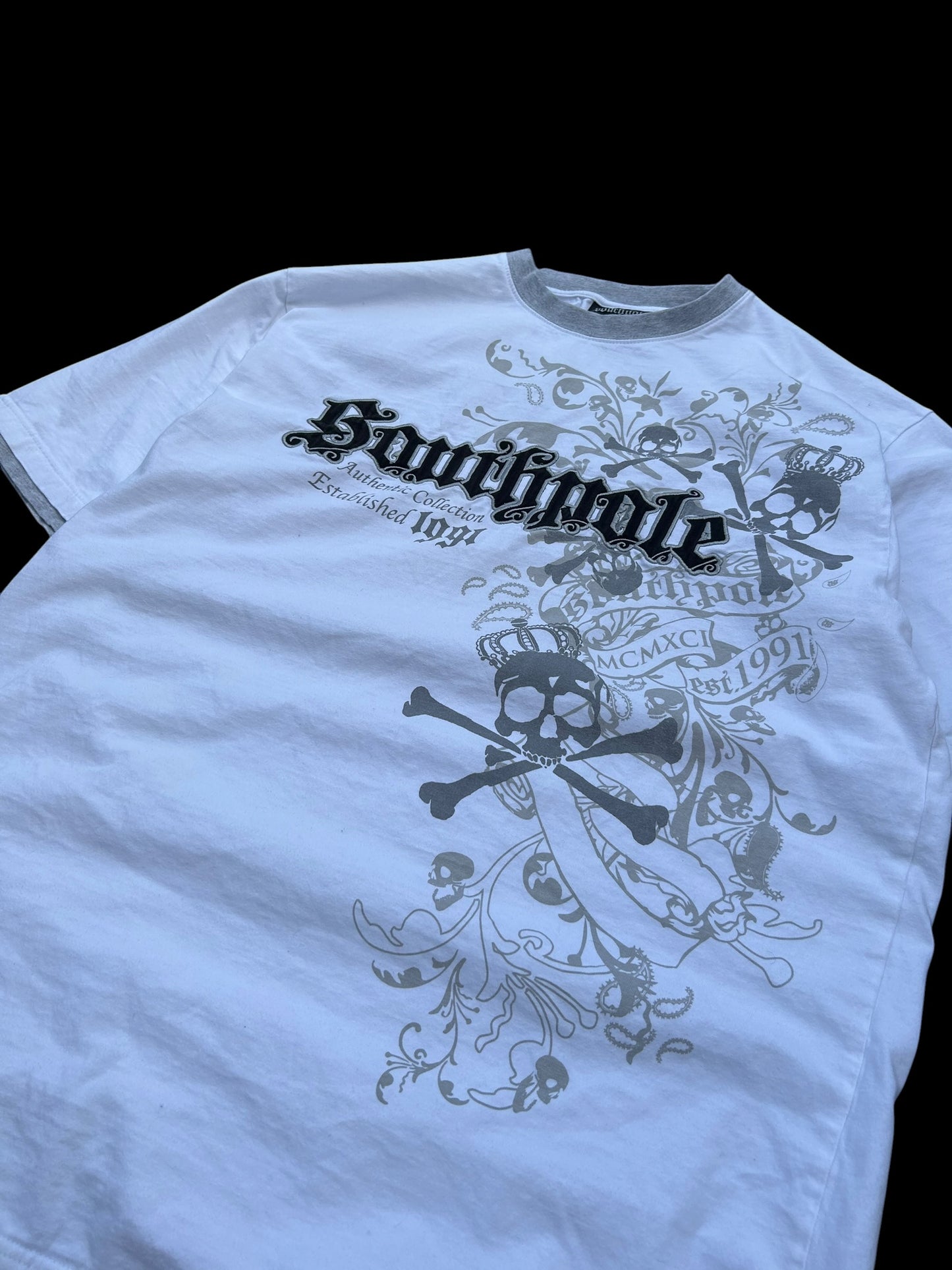 Southpole Crossbone Tshirt Y2K